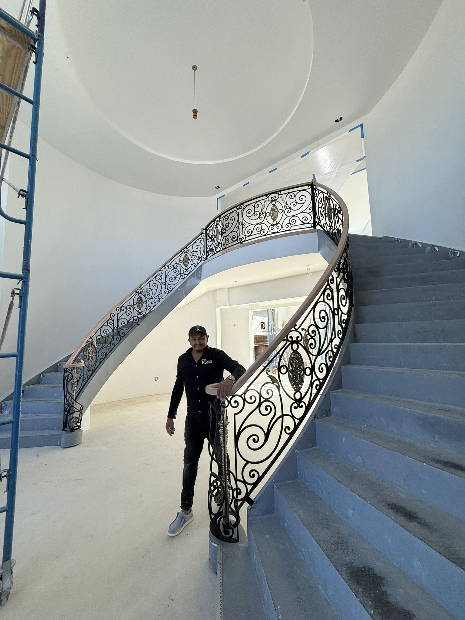 The Medallion Scrollwork Staircase — photo 10